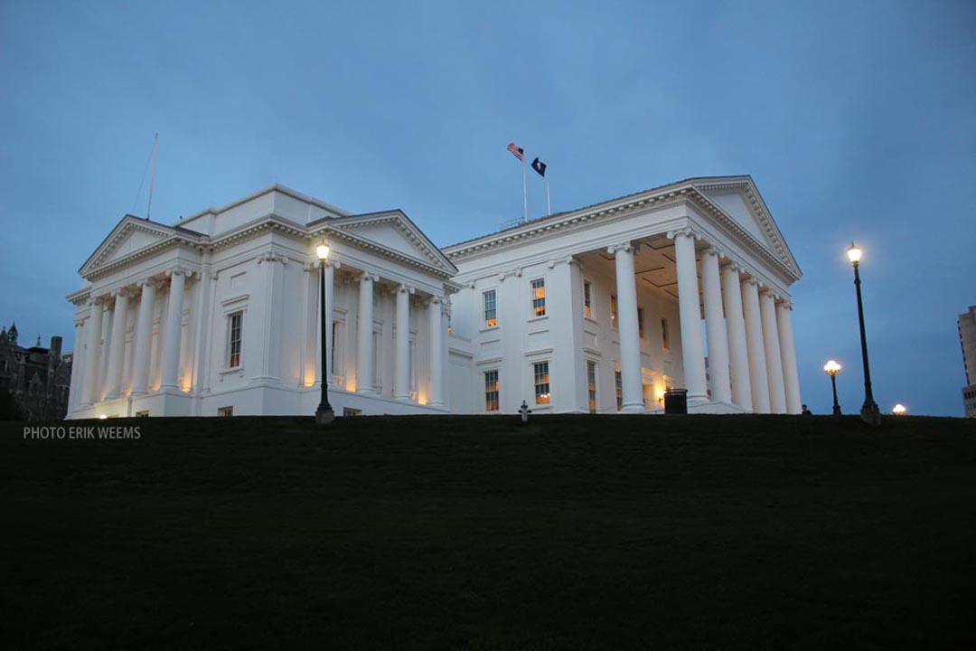 Virginia State Capitol at night
